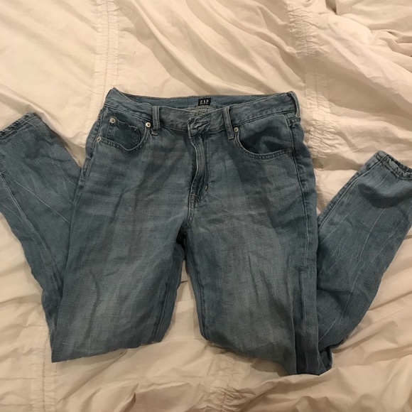 GAP Wearlight Mid Rise Best Girlfriend Jeans - Picture 5 of 6